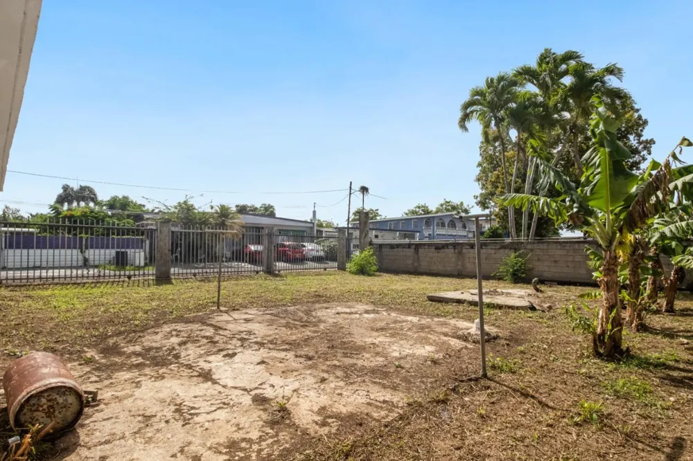 3 URB. TOAVILLE #10 Toa Baja, PR 00949