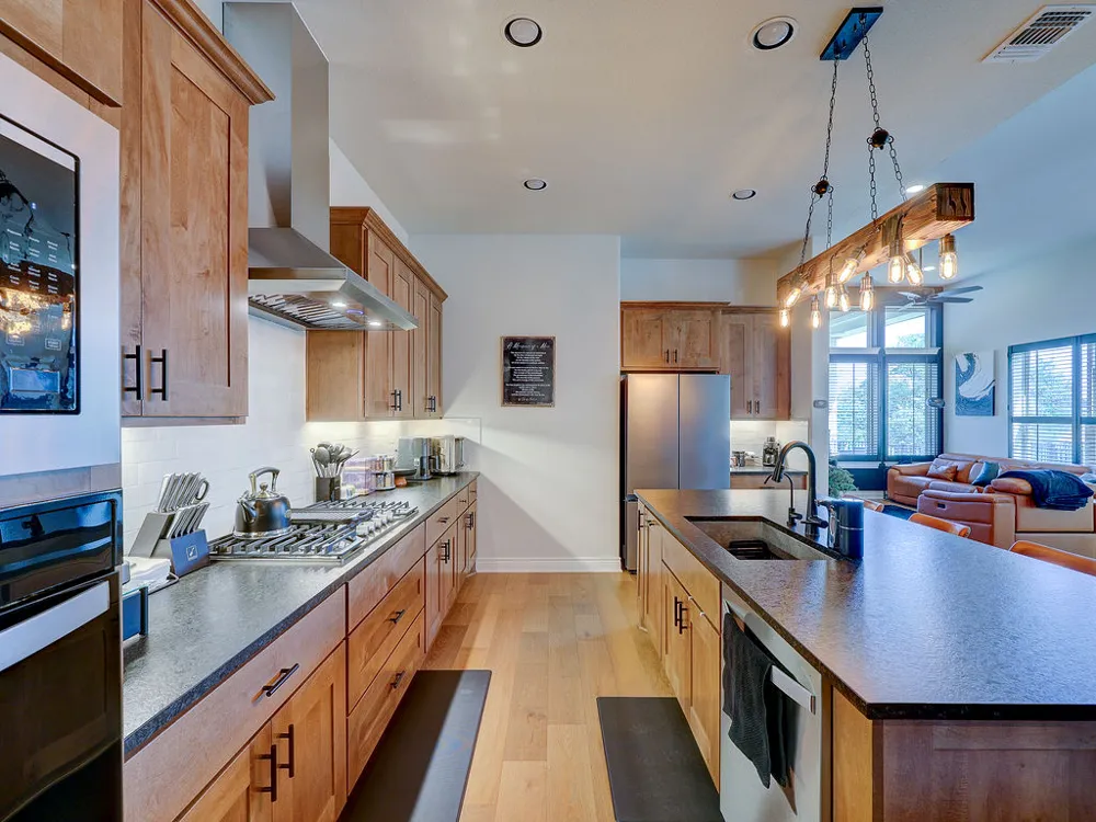 232 Flora Springs Cove Liberty Hill, TX 78642