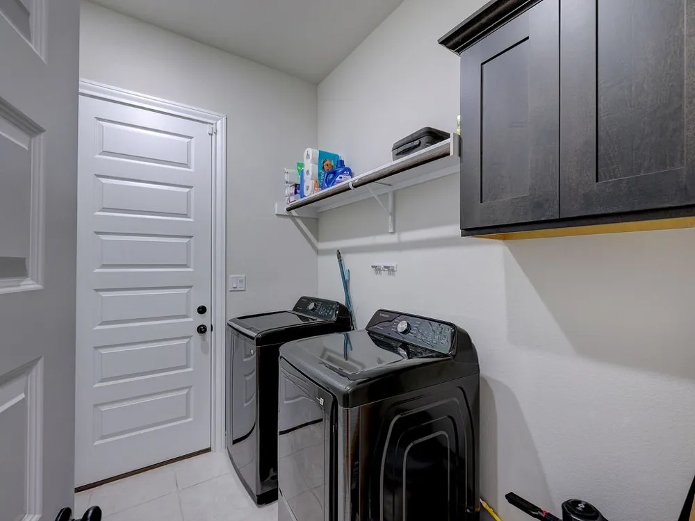 232 Flora Springs Cove Liberty Hill, TX 78642