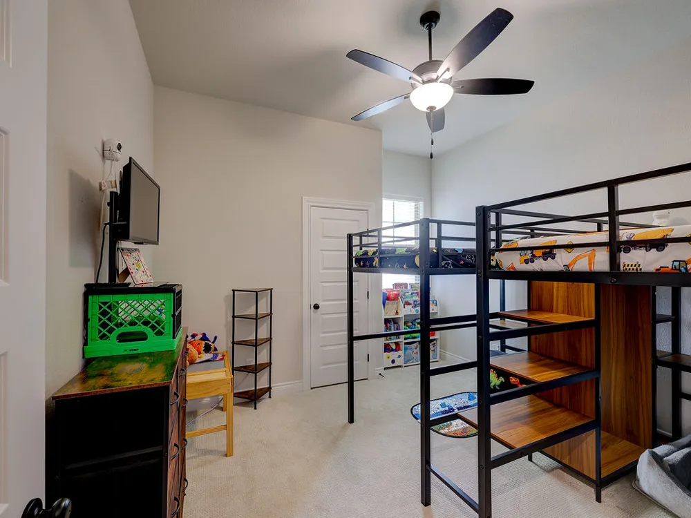 232 Flora Springs Cove Liberty Hill, TX 78642