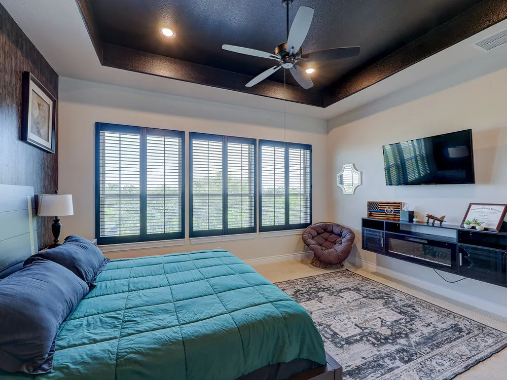 232 Flora Springs Cove Liberty Hill, TX 78642