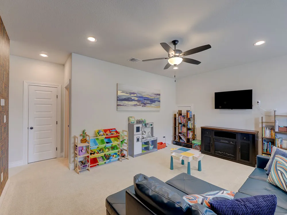 232 Flora Springs Cove Liberty Hill, TX 78642