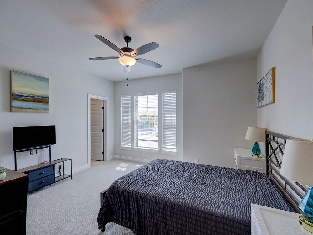 232 Flora Springs Cove Liberty Hill, TX 78642