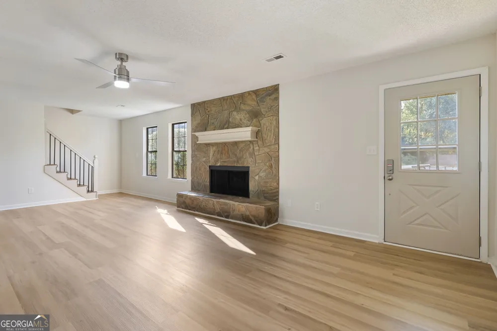 4068 Hunt WAY Rex, GA 30273