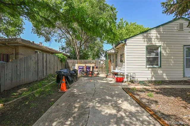 735 S Krameria Street Denver, CO 80224