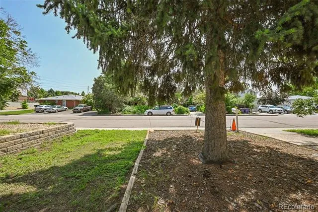735 S Krameria Street Denver, CO 80224