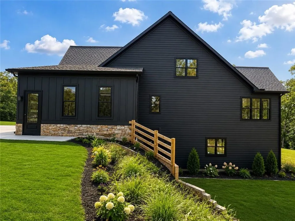 5101 Gwendolyn Court Acworth, GA 30101