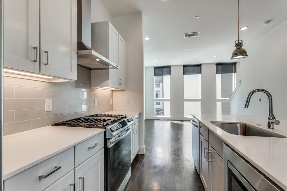 4426 Cabell Drive #1105 Dallas, TX 75204