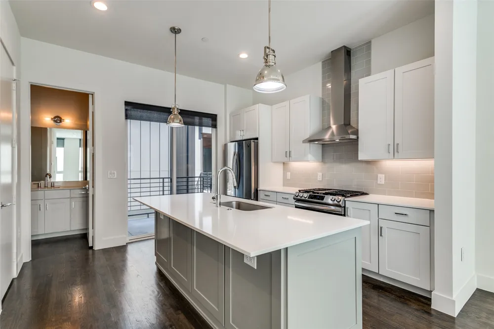 4426 Cabell Drive #1105 Dallas, TX 75204