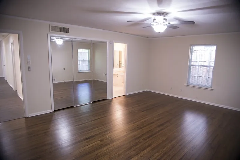7431 Midbury Drive Dallas, TX 75230