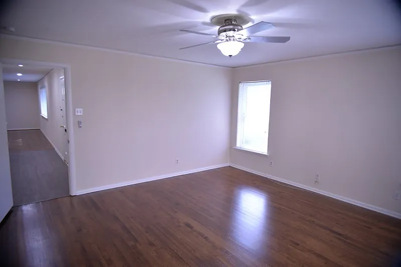 7431 Midbury Drive Dallas, TX 75230