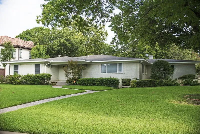 7431 Midbury Drive Dallas, TX 75230