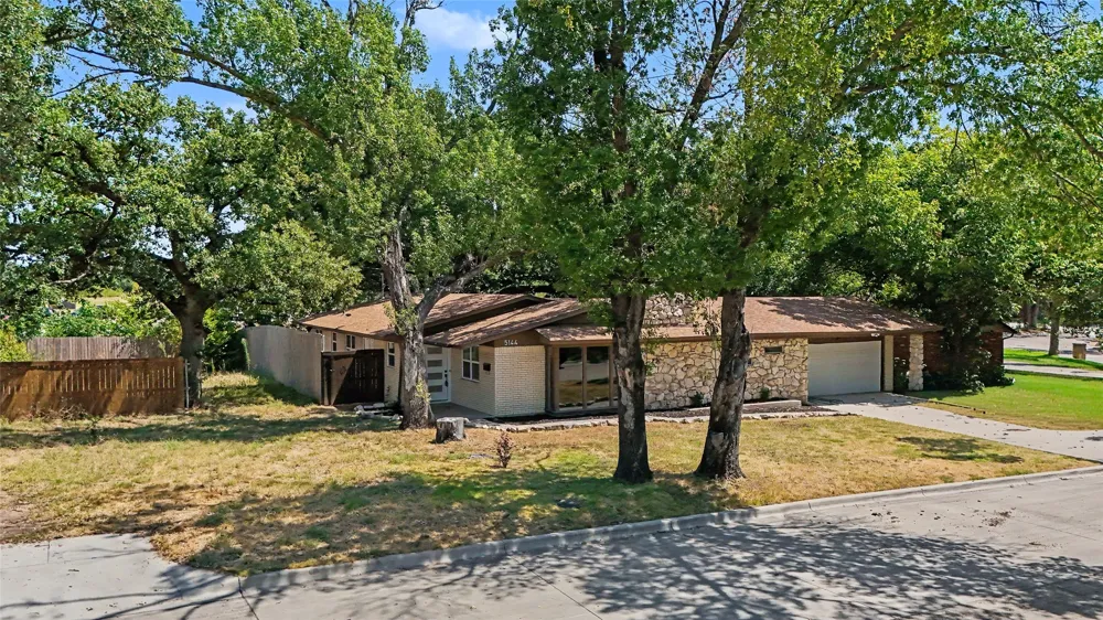 5144 Jennings Drive North Richland Hills, TX 76180