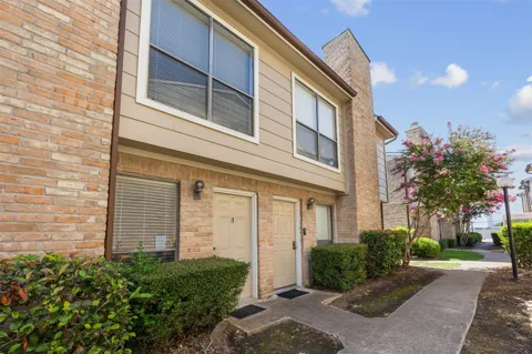 2100 Wilcrest Drive #130