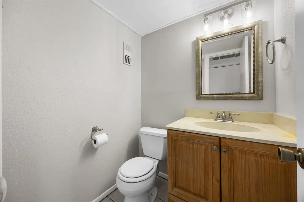 2100 Wilcrest Drive #130 Houston, TX 77042
