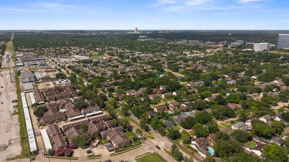 2100 Wilcrest Drive #130 Houston, TX 77042