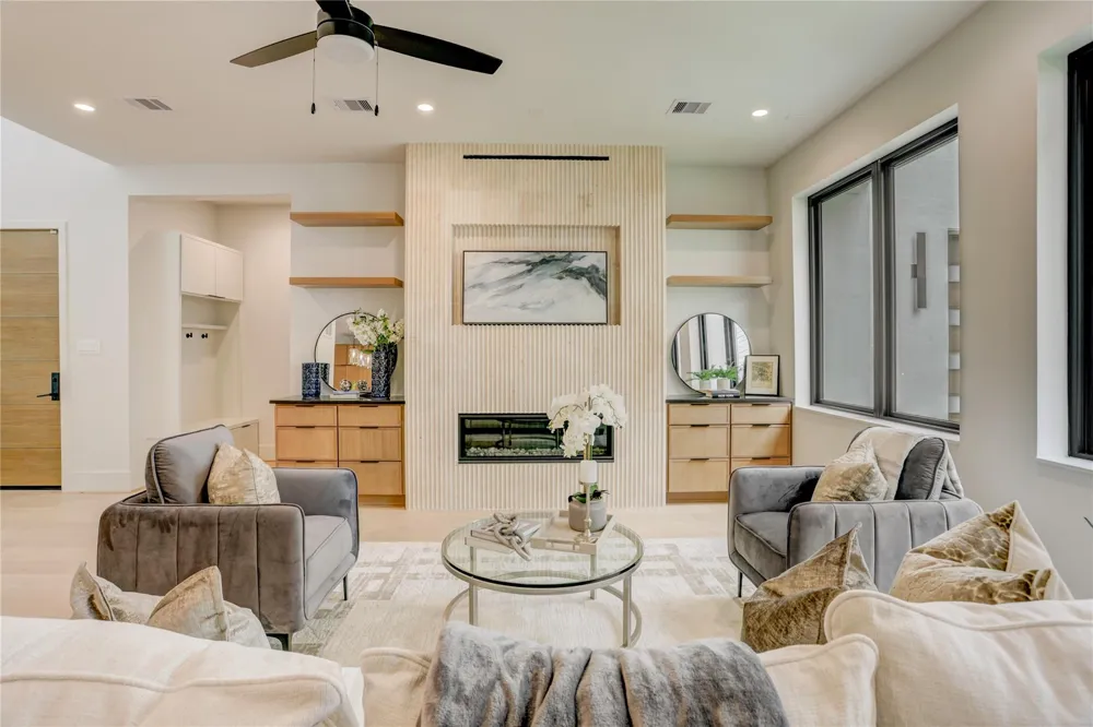 5409 Chevy Chase #B Houston, TX 77056
