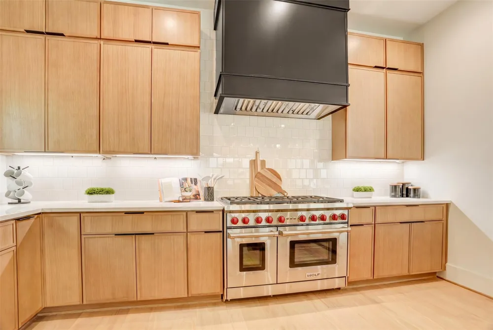 5409 Chevy Chase #B Houston, TX 77056