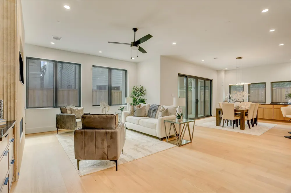 5409 Chevy Chase #B Houston, TX 77056