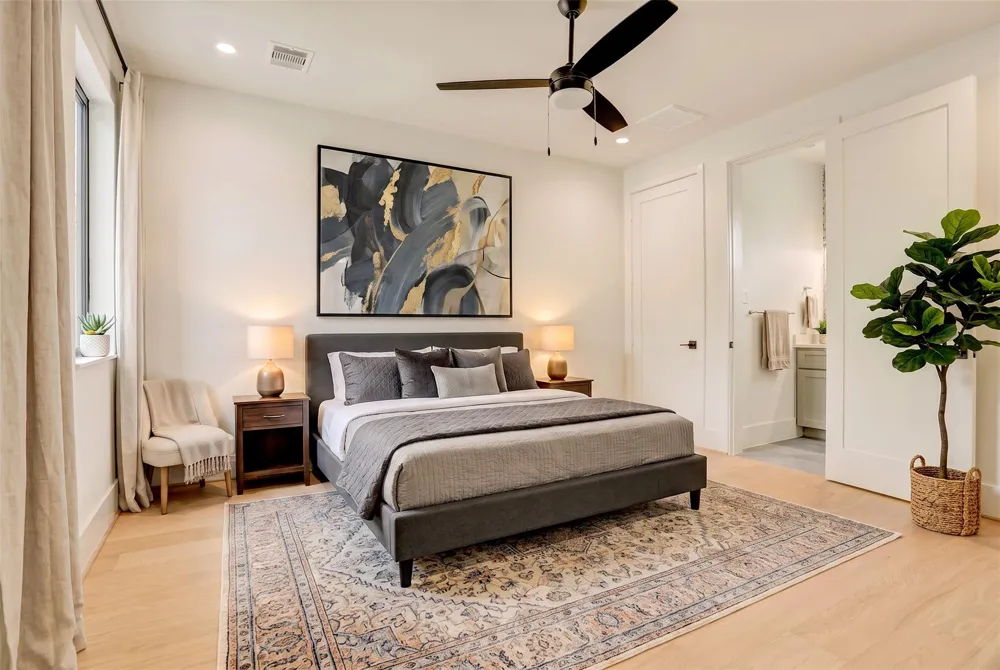 5409 Chevy Chase #B Houston, TX 77056
