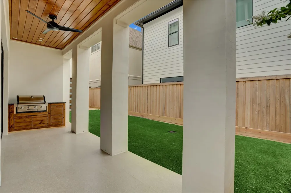 5409 Chevy Chase #B Houston, TX 77056