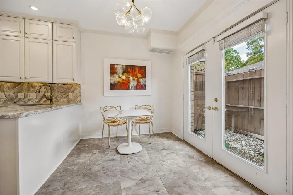 1112 Nantucket Drive #A Houston, TX 77057