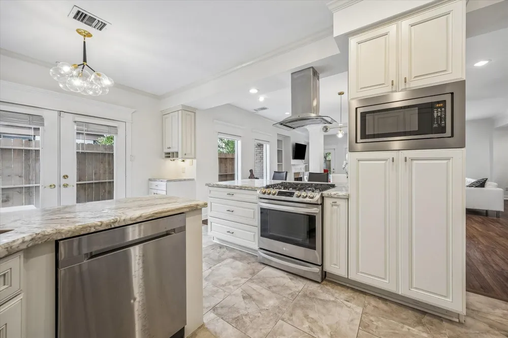 1112 Nantucket Drive #A Houston, TX 77057