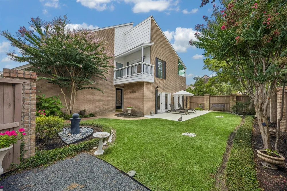 1112 Nantucket Drive #A Houston, TX 77057