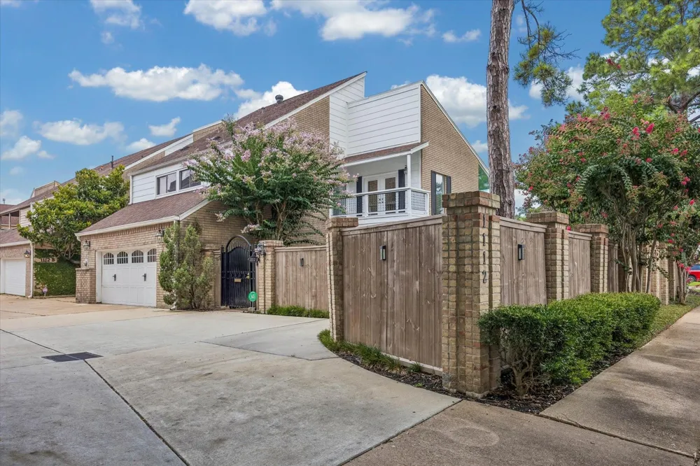1112 Nantucket Drive #A Houston, TX 77057