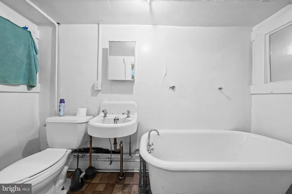 830 WHITMORE AVENUE Baltimore, MD 21216