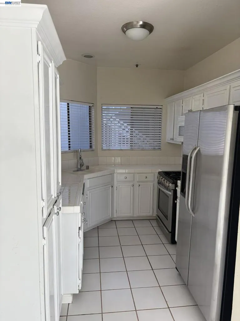 3663 Oakwood Ter #211 Fremont, CA 94536