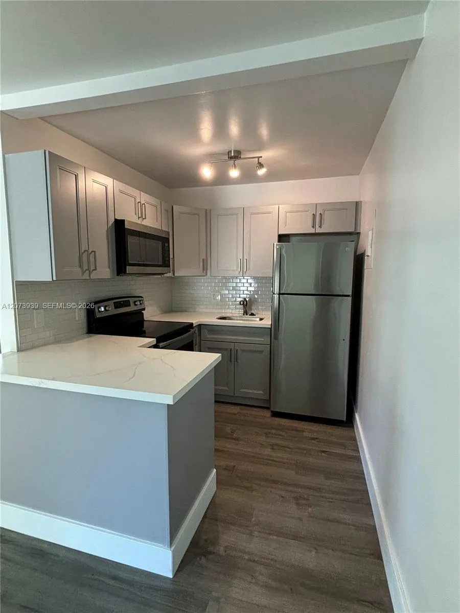 1133 NE 16th Pl #0 Fort Lauderdale, FL 33305