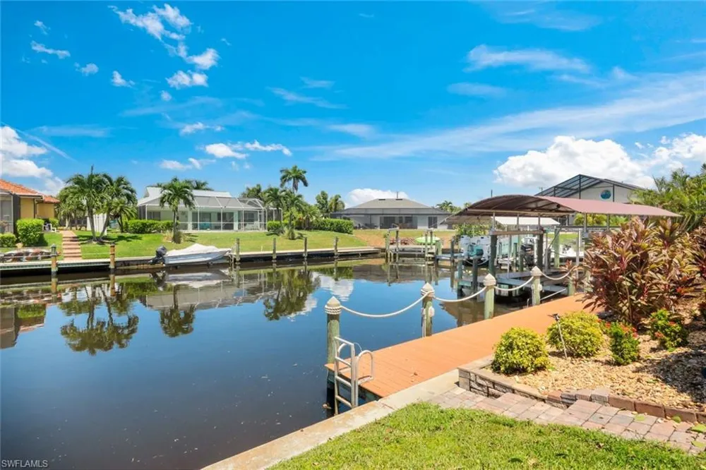 1621 SW 43rd Terrace Cape Coral, FL 33914