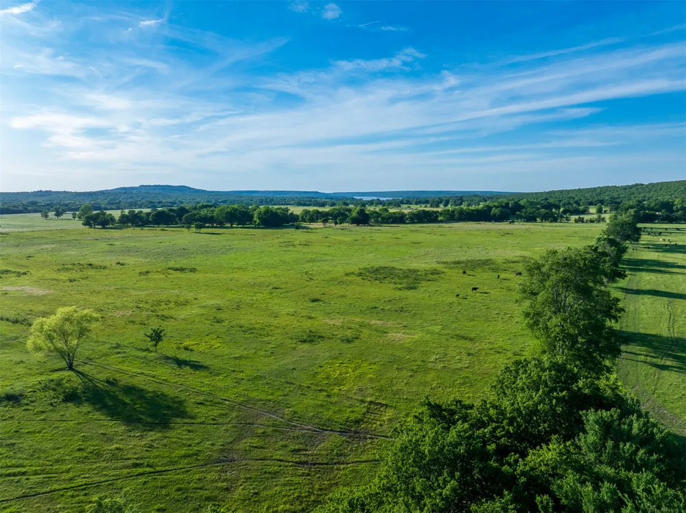 4 McNally Flats Road Eufaula, OK 74432