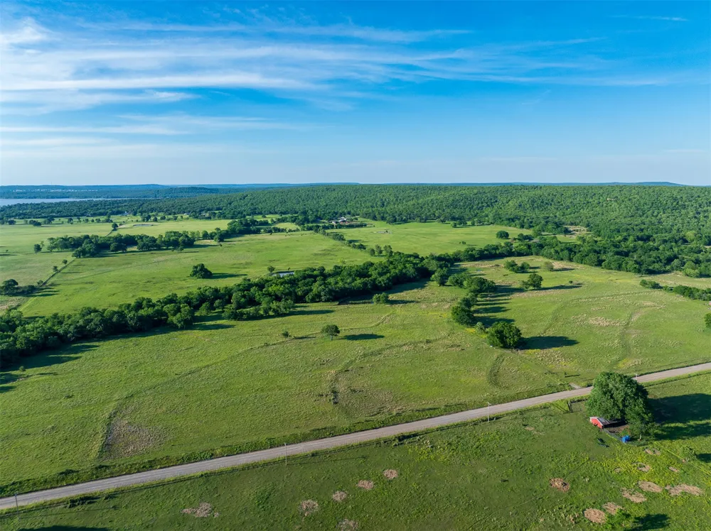 4 McNally Flats Road Eufaula, OK 74432