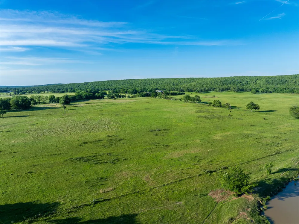 4 McNally Flats Road Eufaula, OK 74432
