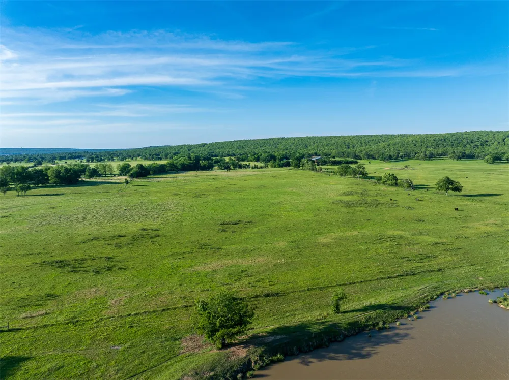 4 McNally Flats Road Eufaula, OK 74432