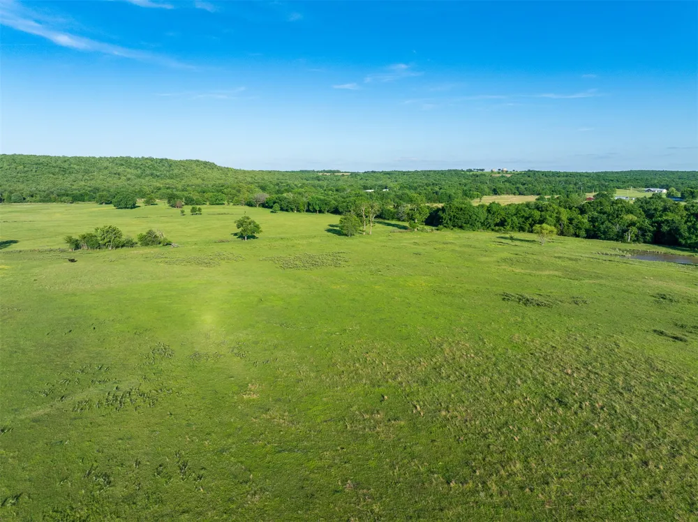 4 McNally Flats Road Eufaula, OK 74432