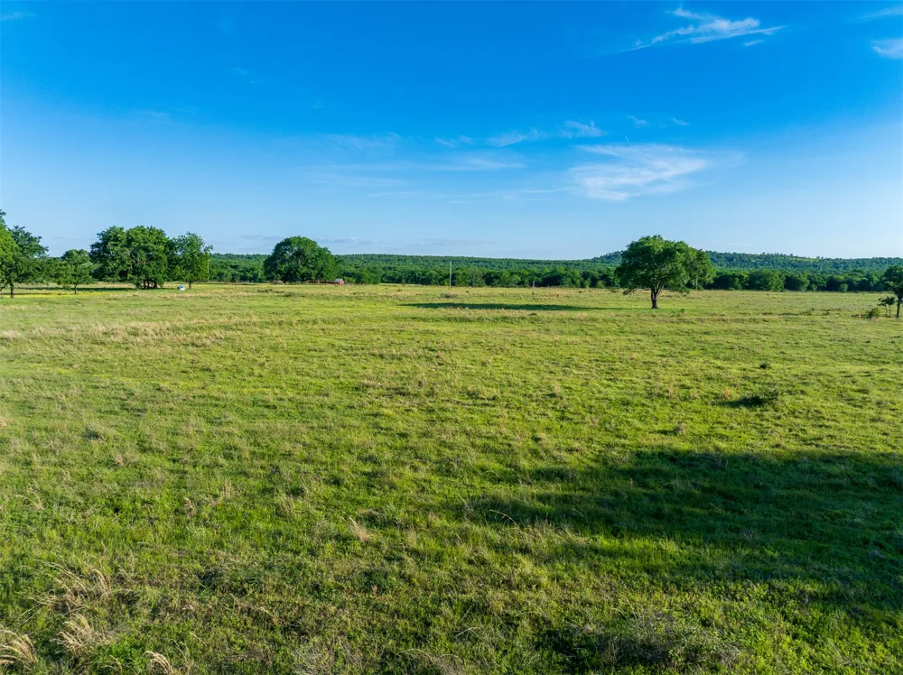 4 McNally Flats Road Eufaula, OK 74432