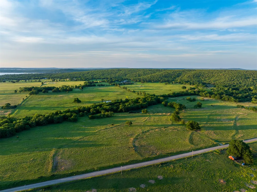 4 McNally Flats Road Eufaula, OK 74432
