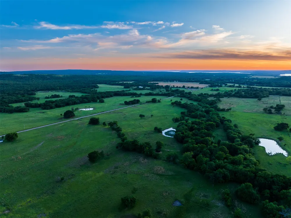 4 McNally Flats Road Eufaula, OK 74432