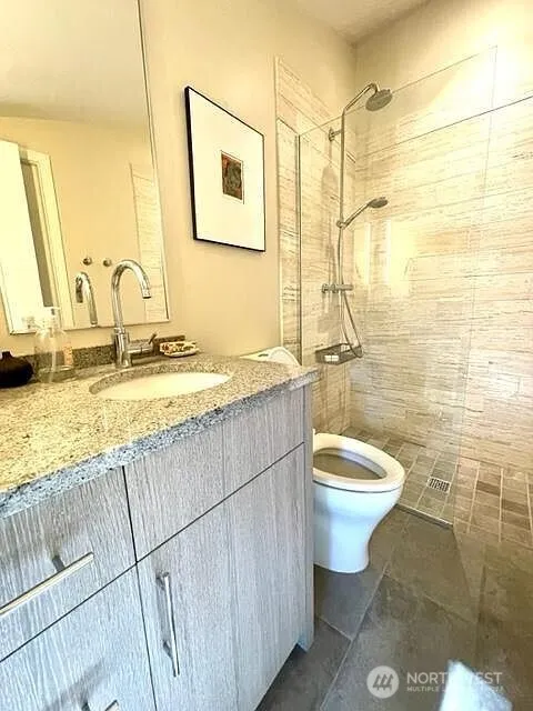 10191 NE Beach Crest Drive Bainbridge Island, WA 98110