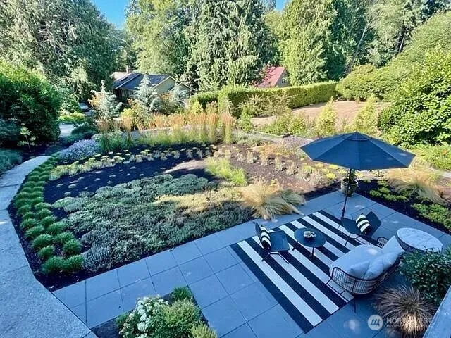 10191 NE Beach Crest Drive Bainbridge Island, WA 98110