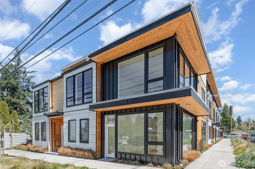 4214 SW 100th Street Seattle, WA 98126