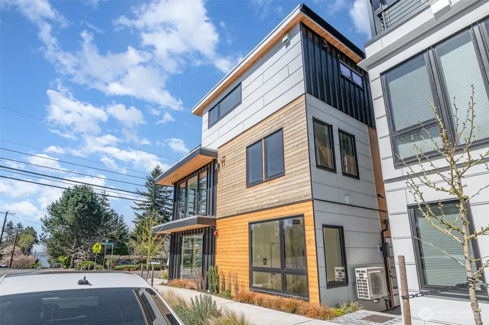 4214 SW 100th Street Seattle, WA 98126