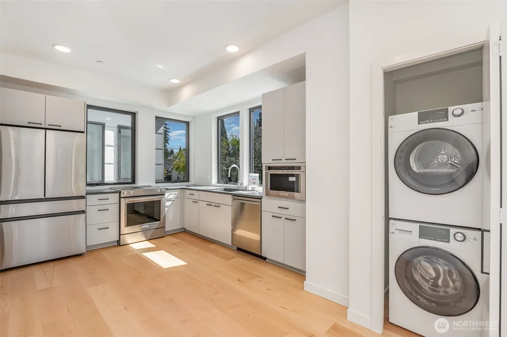 4214 SW 100th Street Seattle, WA 98126