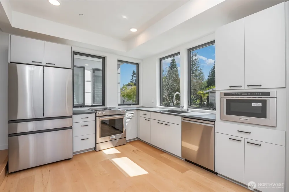 4214 SW 100th Street Seattle, WA 98126