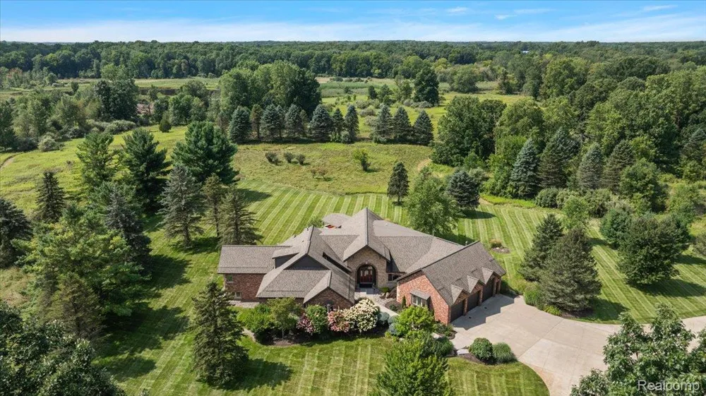 3233 Winegar Road Perry Township, MI 48872