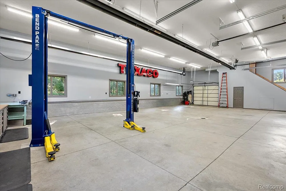 3233 Winegar Road Perry Township, MI 48872