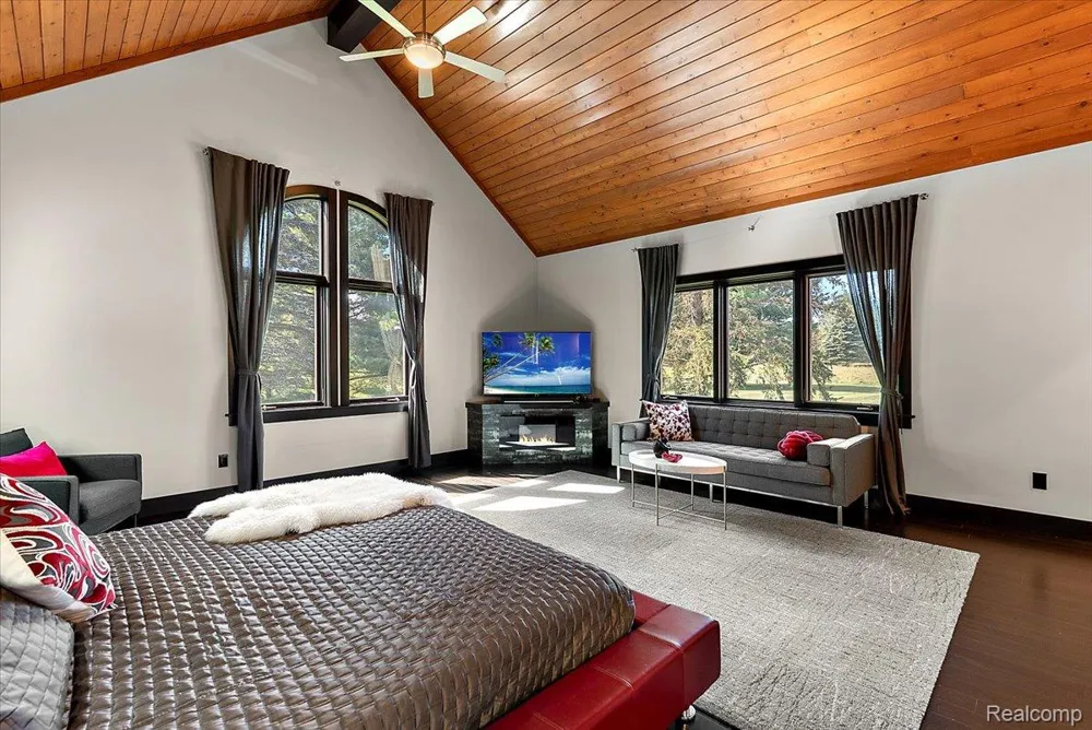 3233 Winegar Road Perry Township, MI 48872